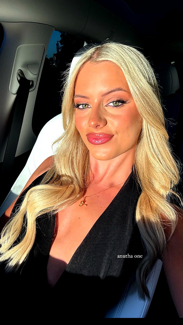 sandrineburgess instagram image archive image