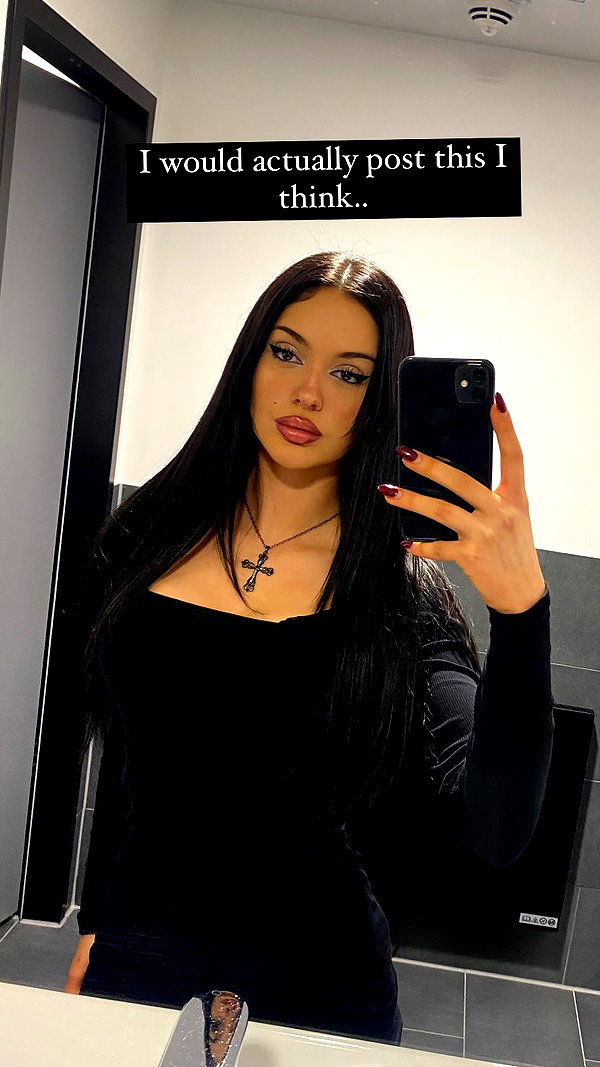 scarlettzofi instagram image archive image