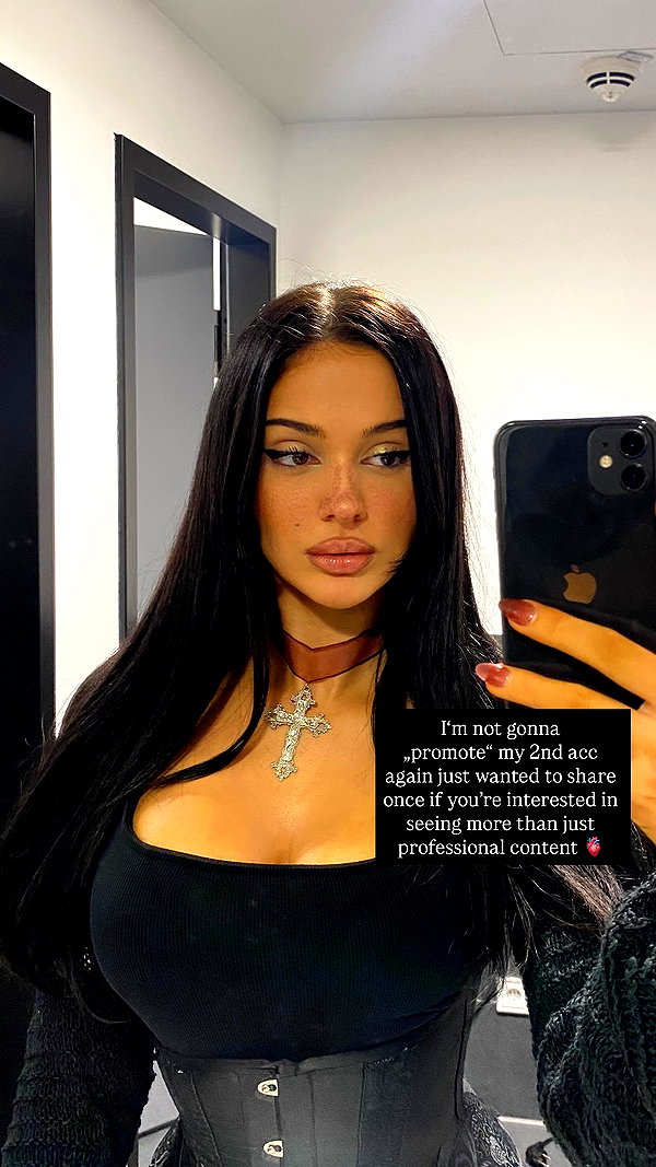 scarlettzofi instagram image archive image