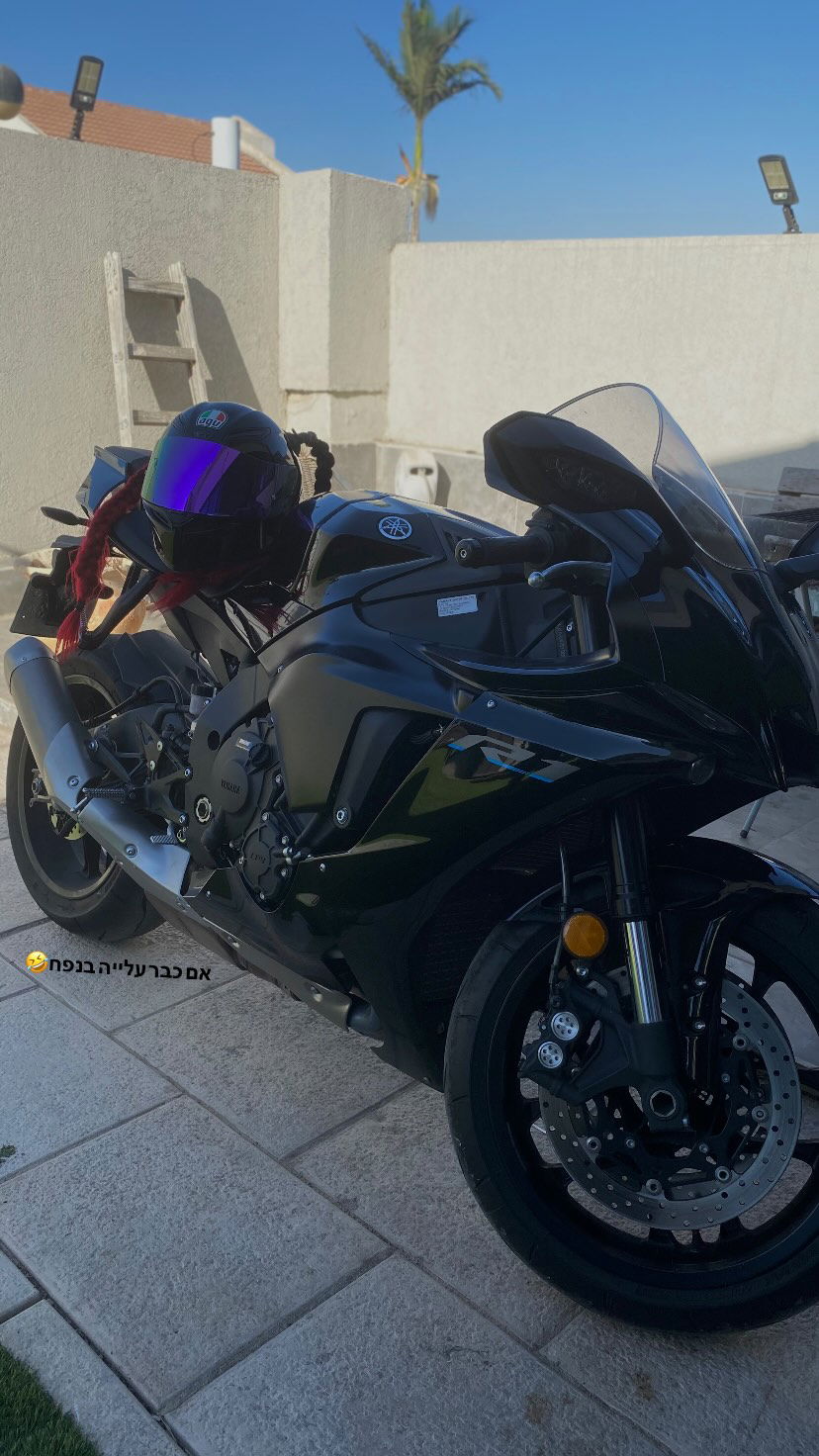 shanidahan7 instagram image archive image