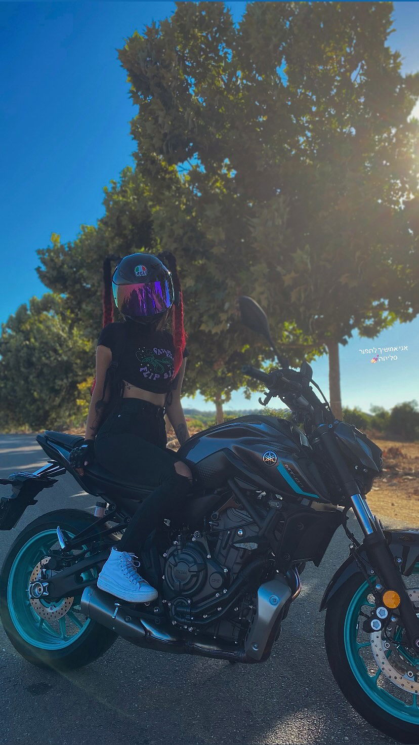 shanidahan7 instagram image archive image