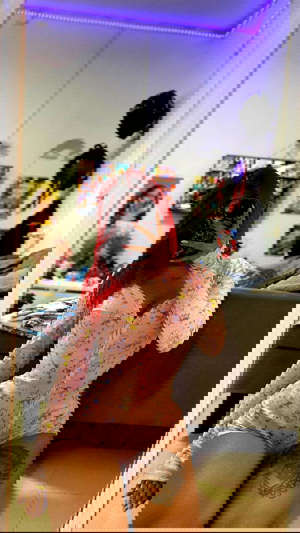 shanidahan7 image ~ Altpins