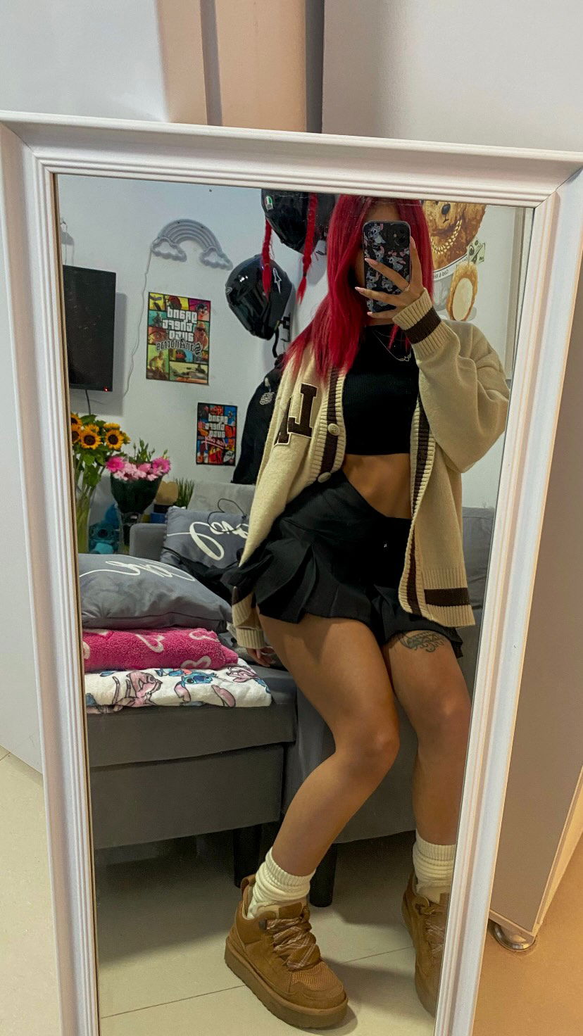 shanidahan7 instagram image archive image