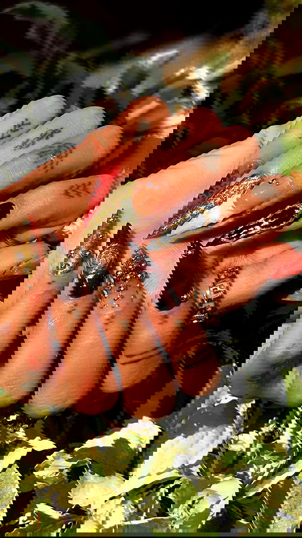 shanikaneko image ~ Altpins