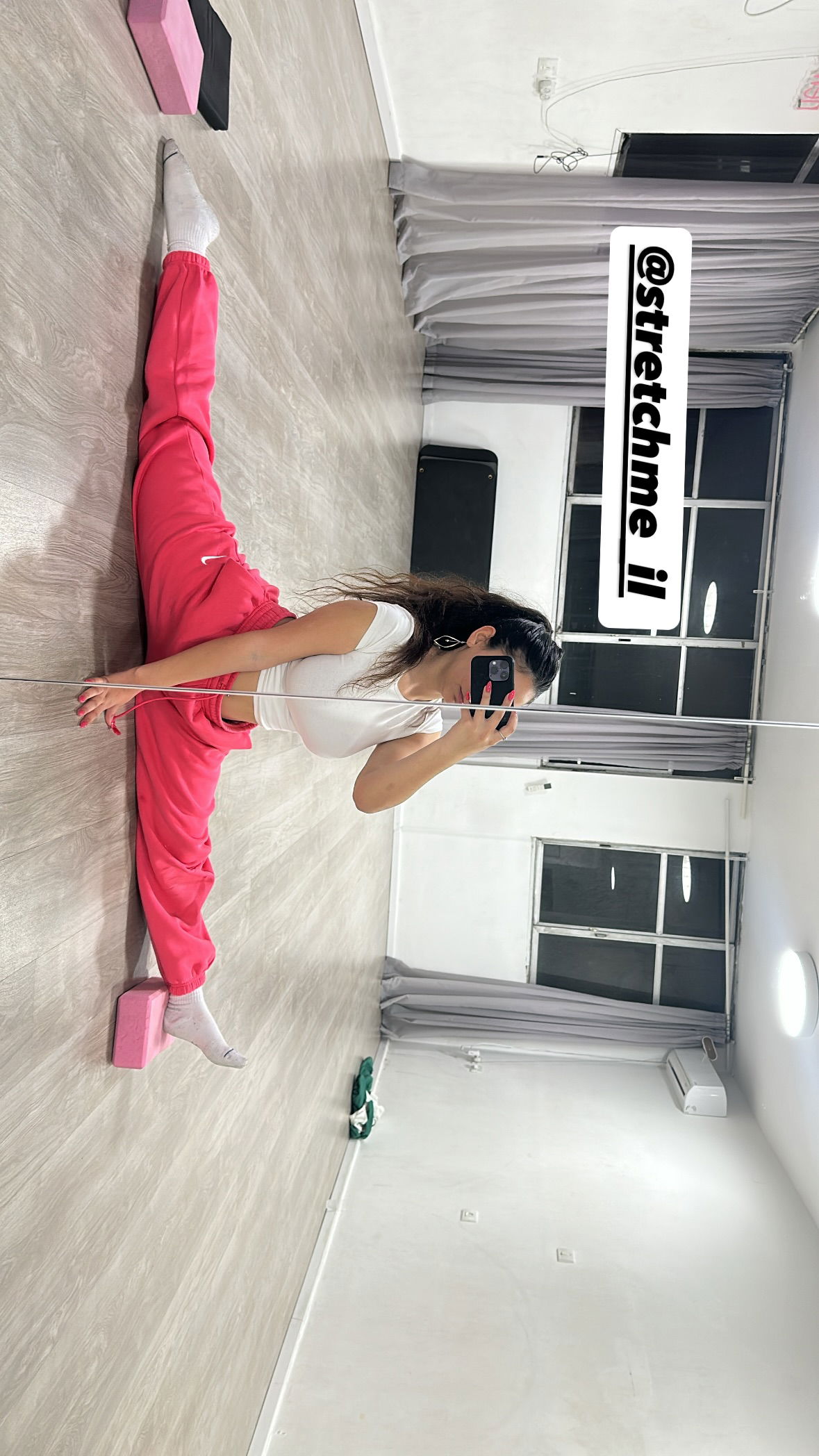 shelly_.mor instagram image archive image