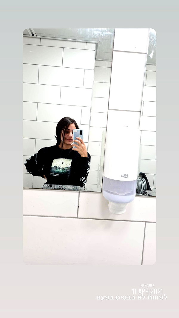 shelly_roberin instagram image archive image