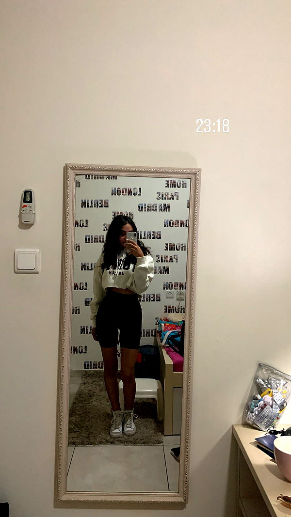 shelly_roberin instagram image archive image