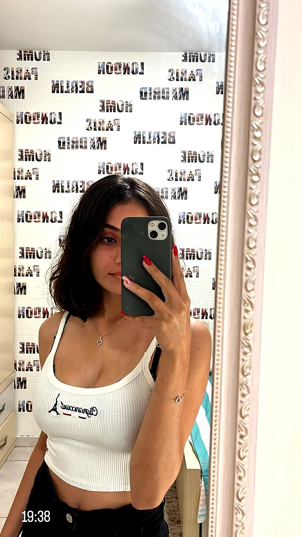 shelly_roberin instagram image archive image