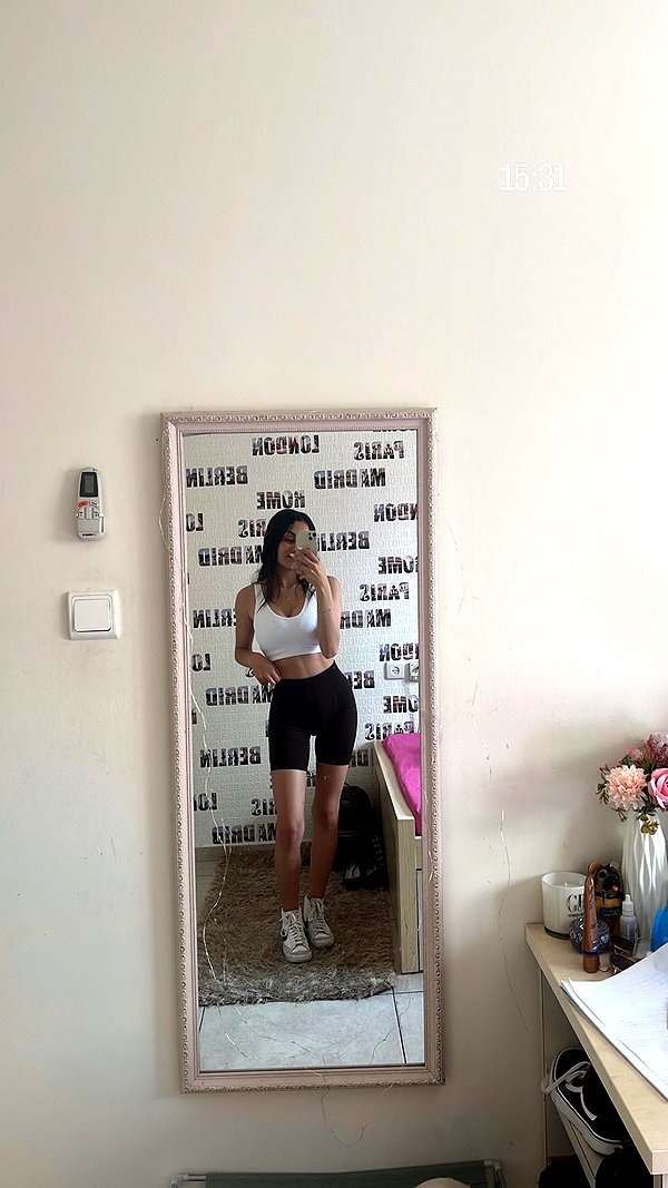 shelly_roberin instagram image archive image