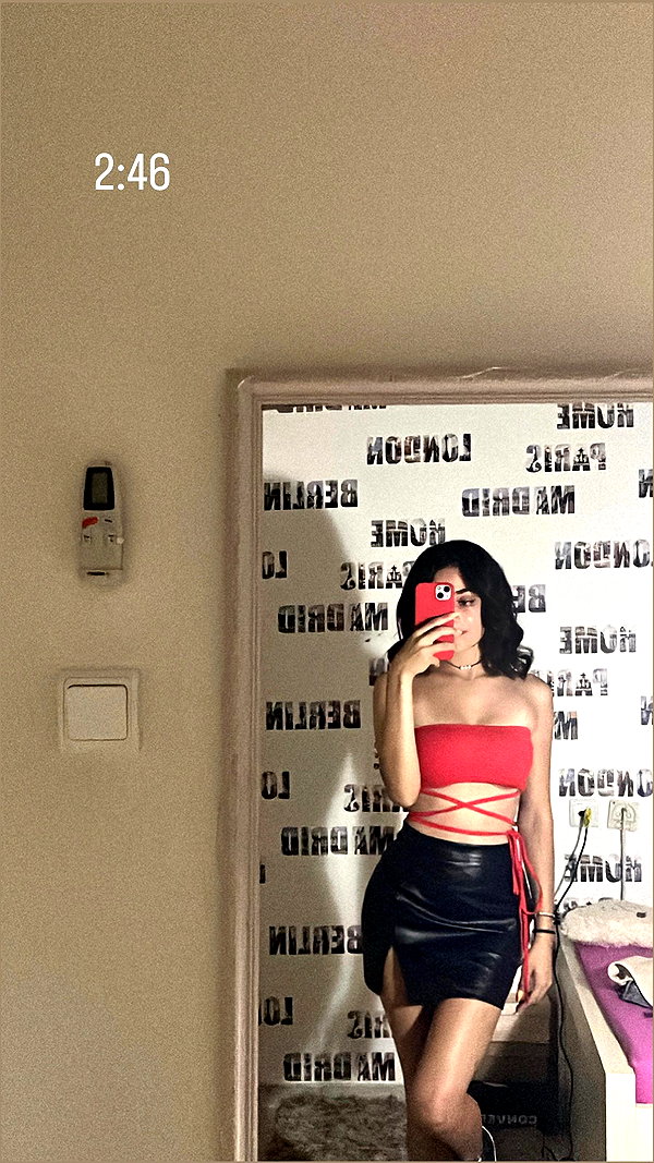 shelly_roberin instagram image archive image