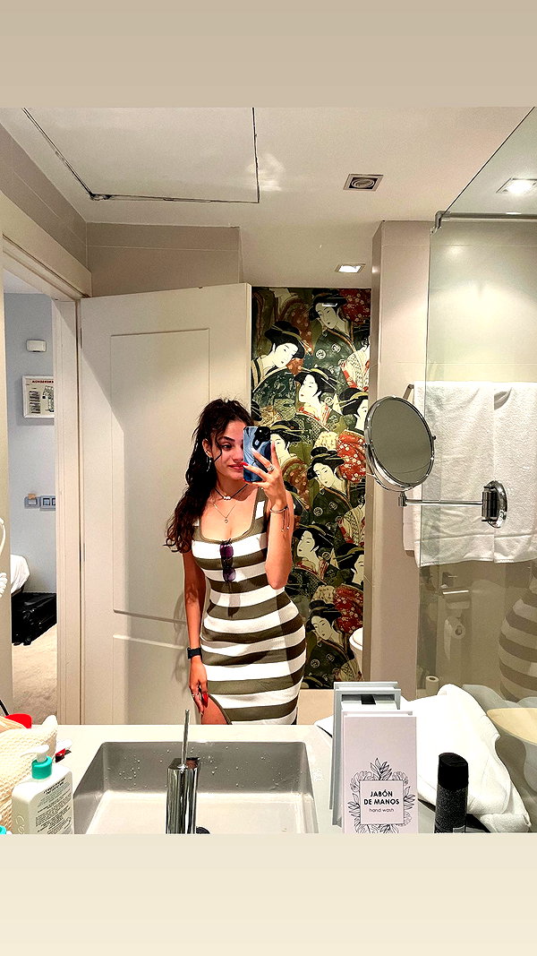 shelly_roberin instagram image archive image