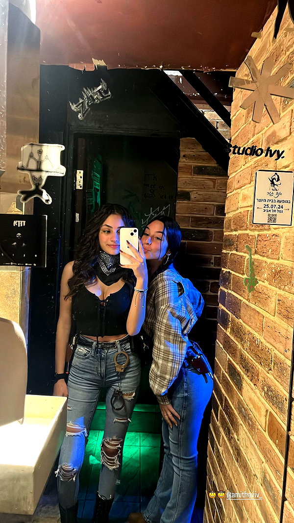 shelly_roberin instagram image archive image
