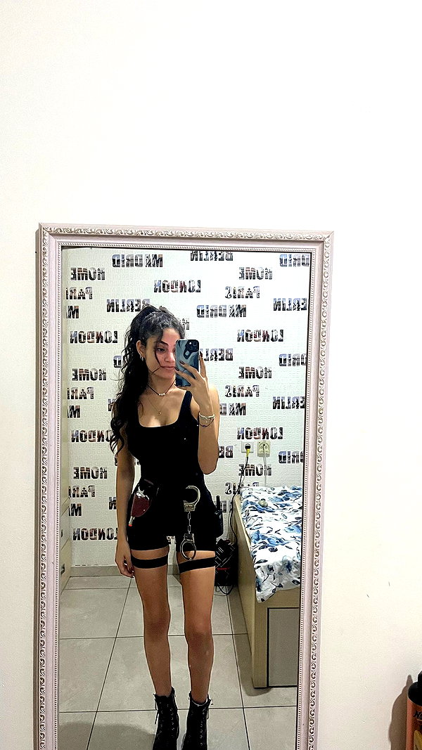 shelly_roberin instagram image archive image