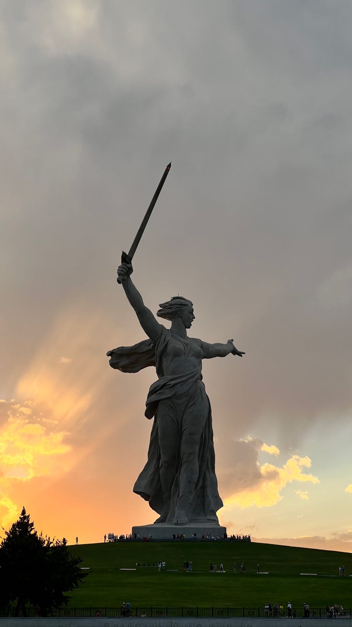 siyamore_ instagram image archive image