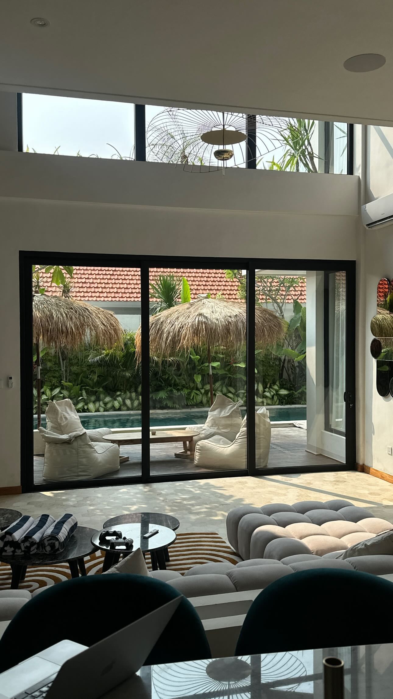 siyamore_ instagram image archive image