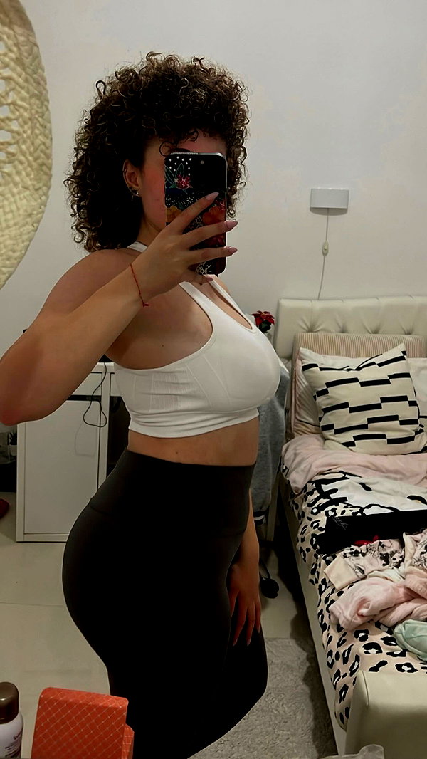sonia.v._ instagram image archive image