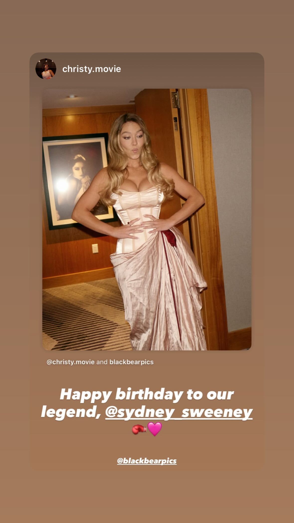 sydney_sweeney instagram image archive image