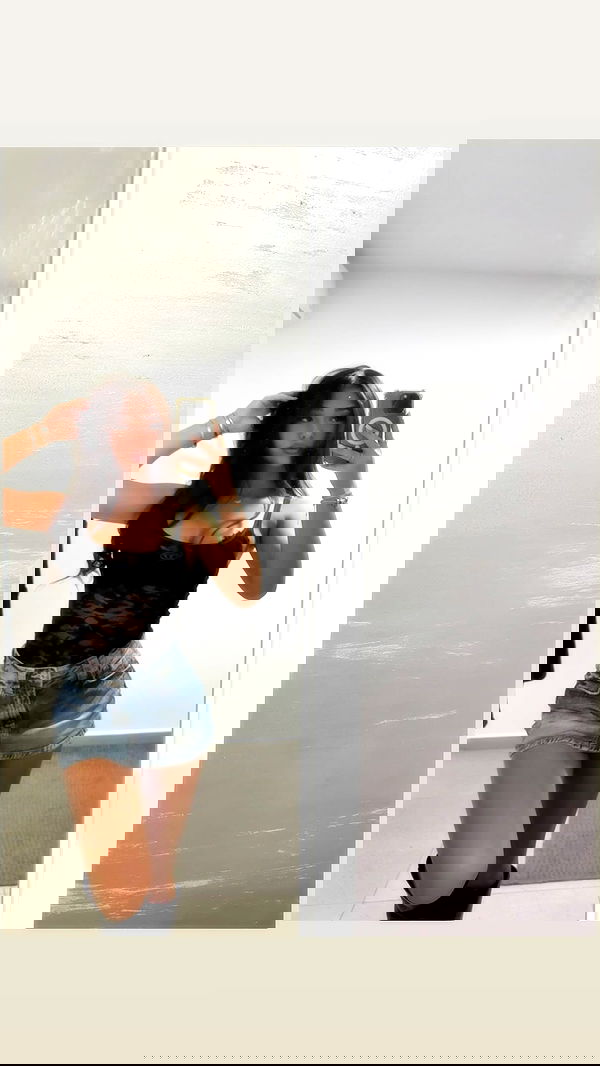 taisiamiron_ taisiamiron_ archive image