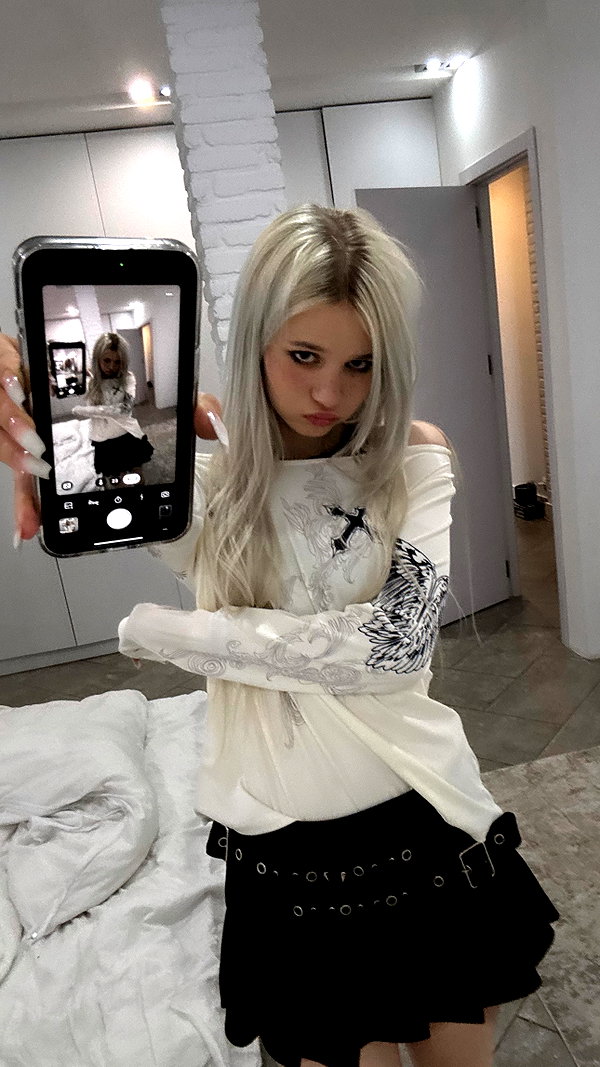 ti_joyy instagram image archive image
