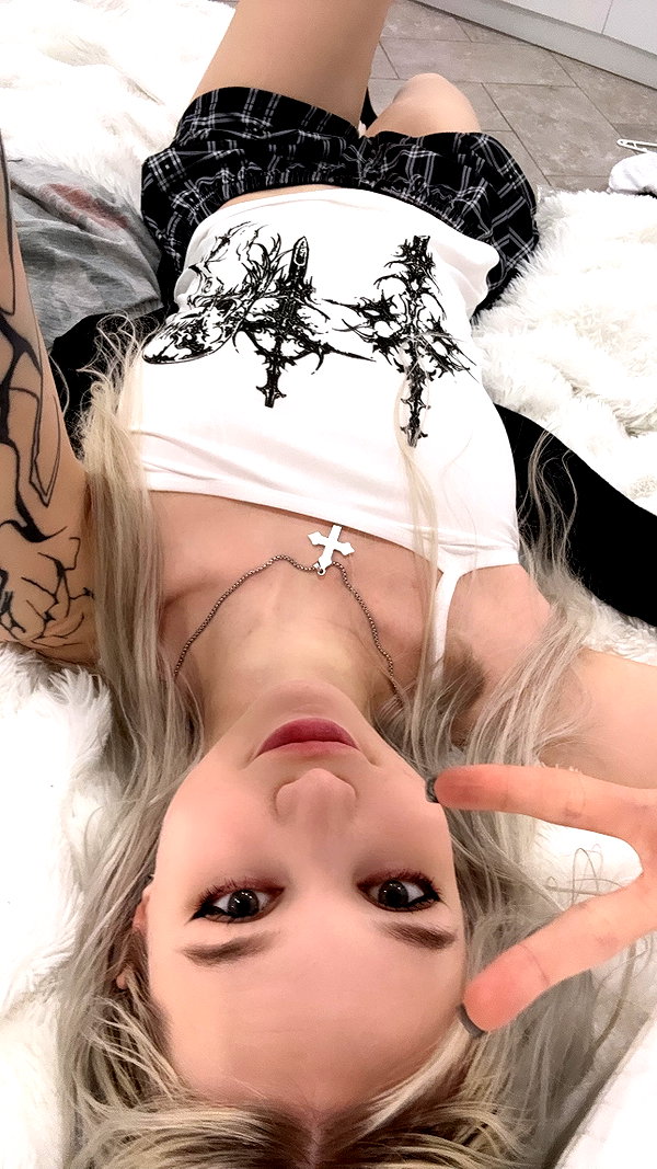 ti_joyy instagram image archive image
