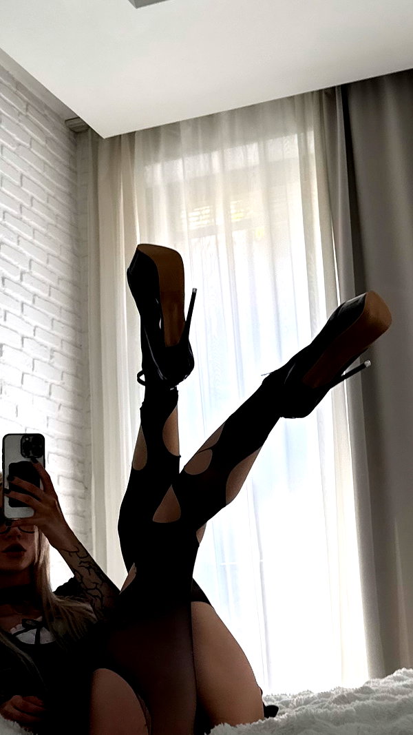 ti_joyy instagram image archive image