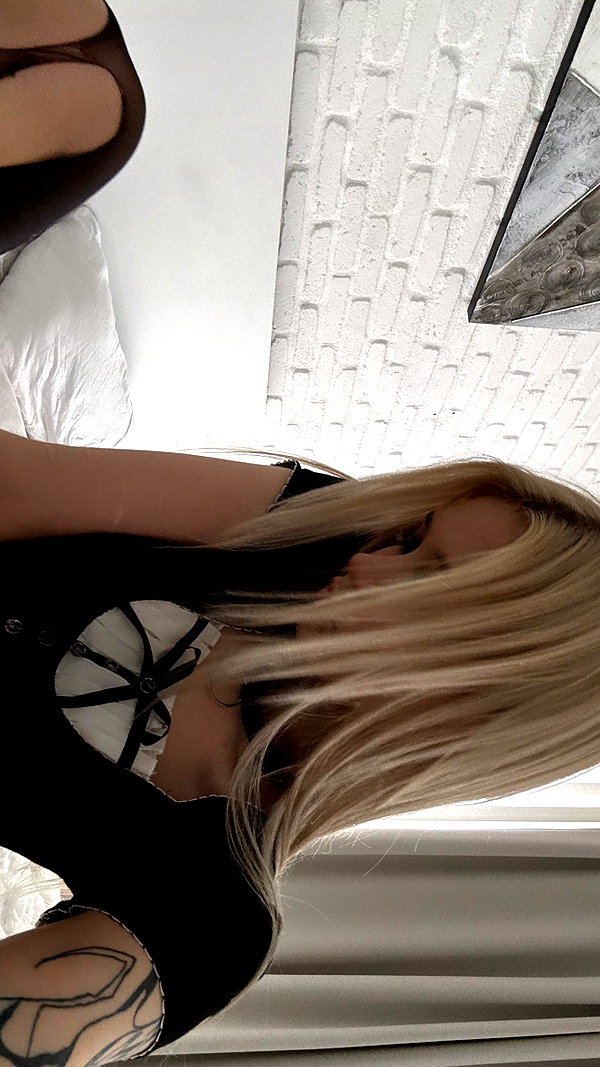 ti_joyy instagram image archive image