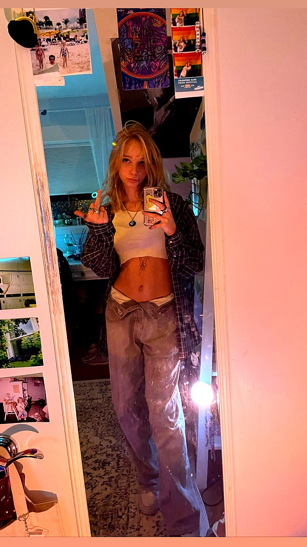 umitsbeee instagram image archive image