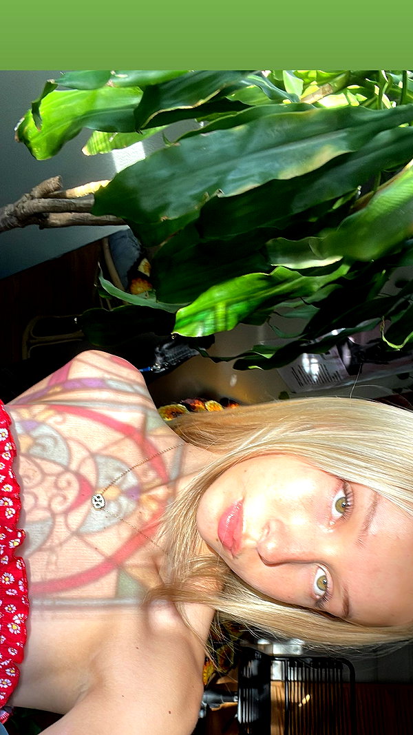 umitsbeee instagram image archive image