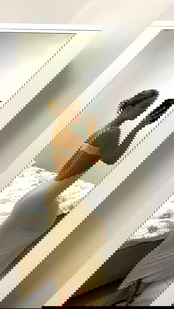 valeria_lukin valeria_lukin archive image