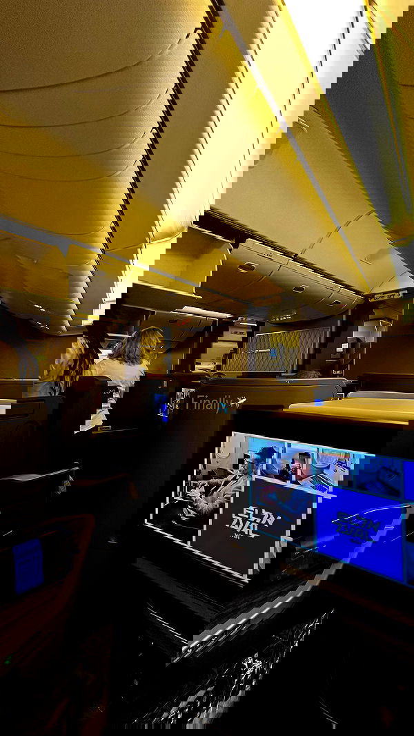 valeria_lukin valeria_lukin archive image