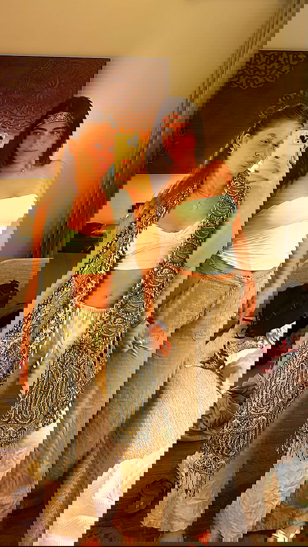 valeria_lukin valeria_lukin archive image