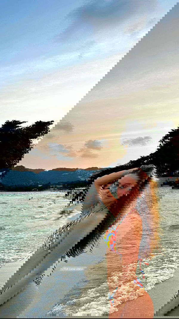 valeria_lukin valeria_lukin archive image