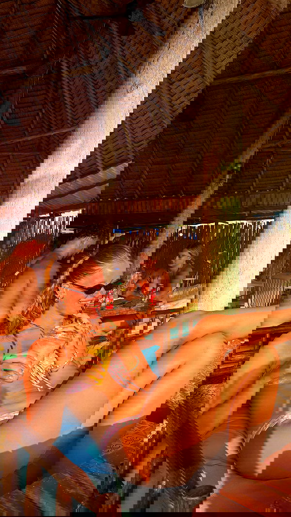 valeria_lukin valeria_lukin archive image