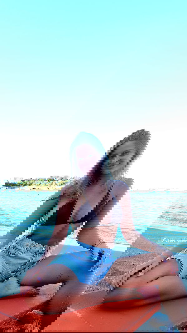 valeria_lukin valeria_lukin archive image