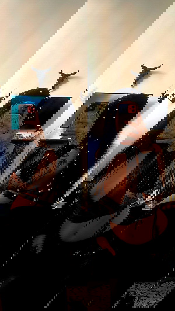 vanessa.julienne image ~ Altpins