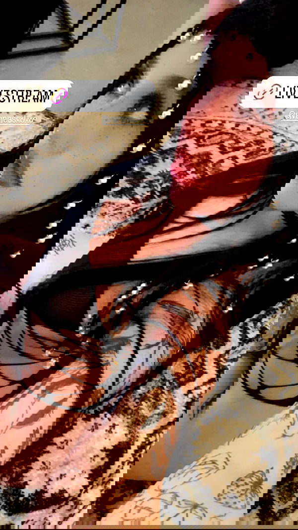 vanessa.julienne image ~ Altpins