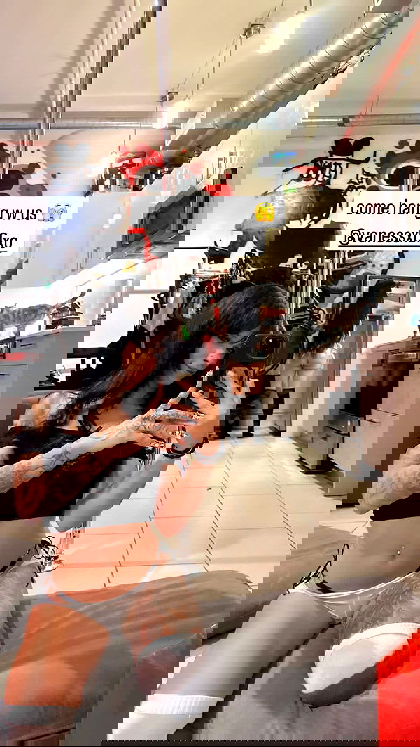 vanessa.julienne image ~ Altpins