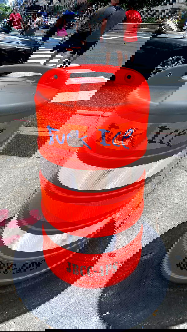 vanessa.julienne image ~ Altpins