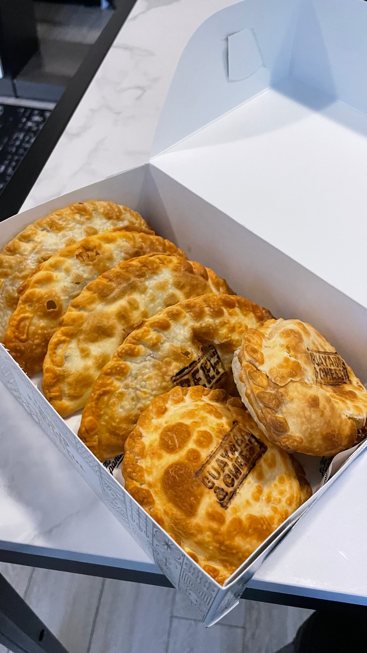 vanessa.julienne instagram image archive image