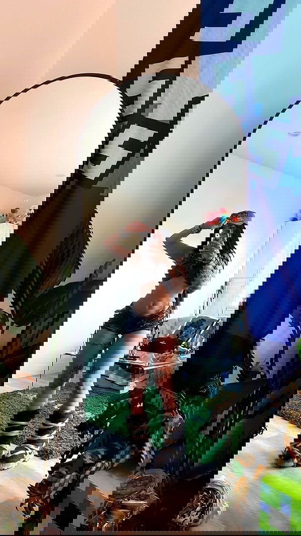 vanessa.julienne image ~ Altpins