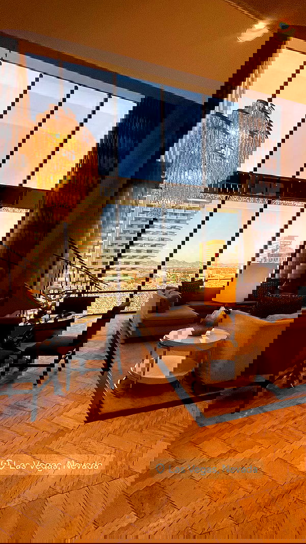 vanessa.julienne image ~ Altpins