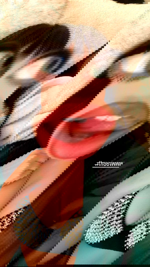 vanessa.julienne image ~ Altpins