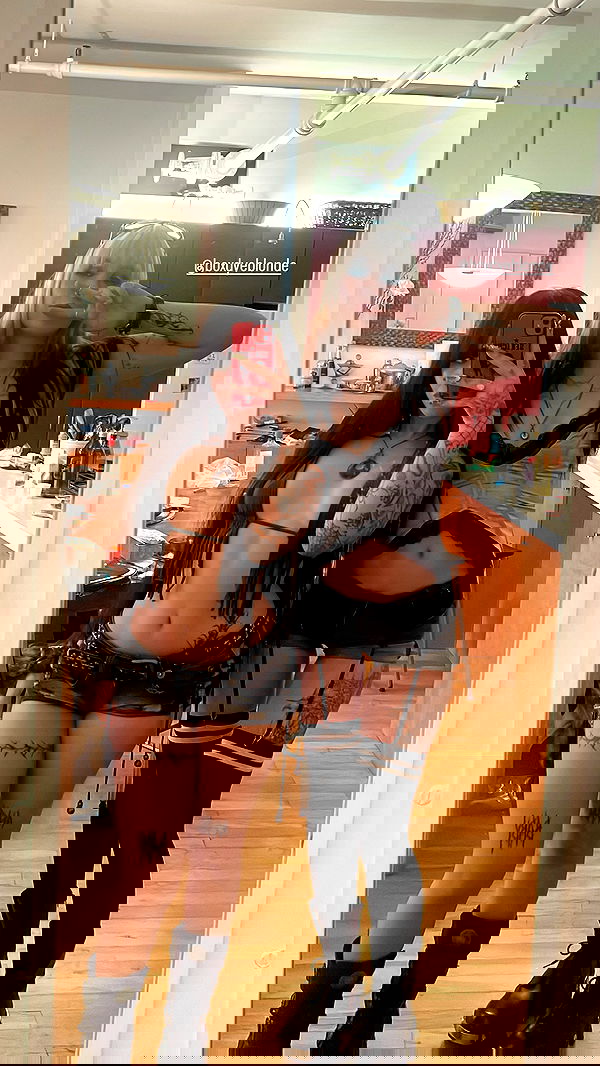 vanessa.julienne image ~ Altpins