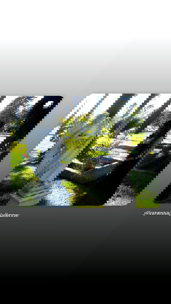 vanessa.julienne image ~ Altpins