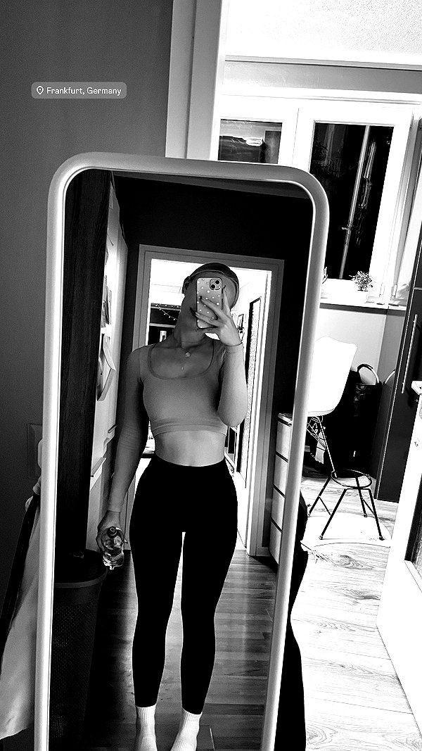 veronika_grish veronika_grish archive image