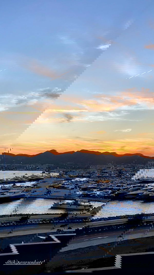 victoriaturnerr image ~ Altpins