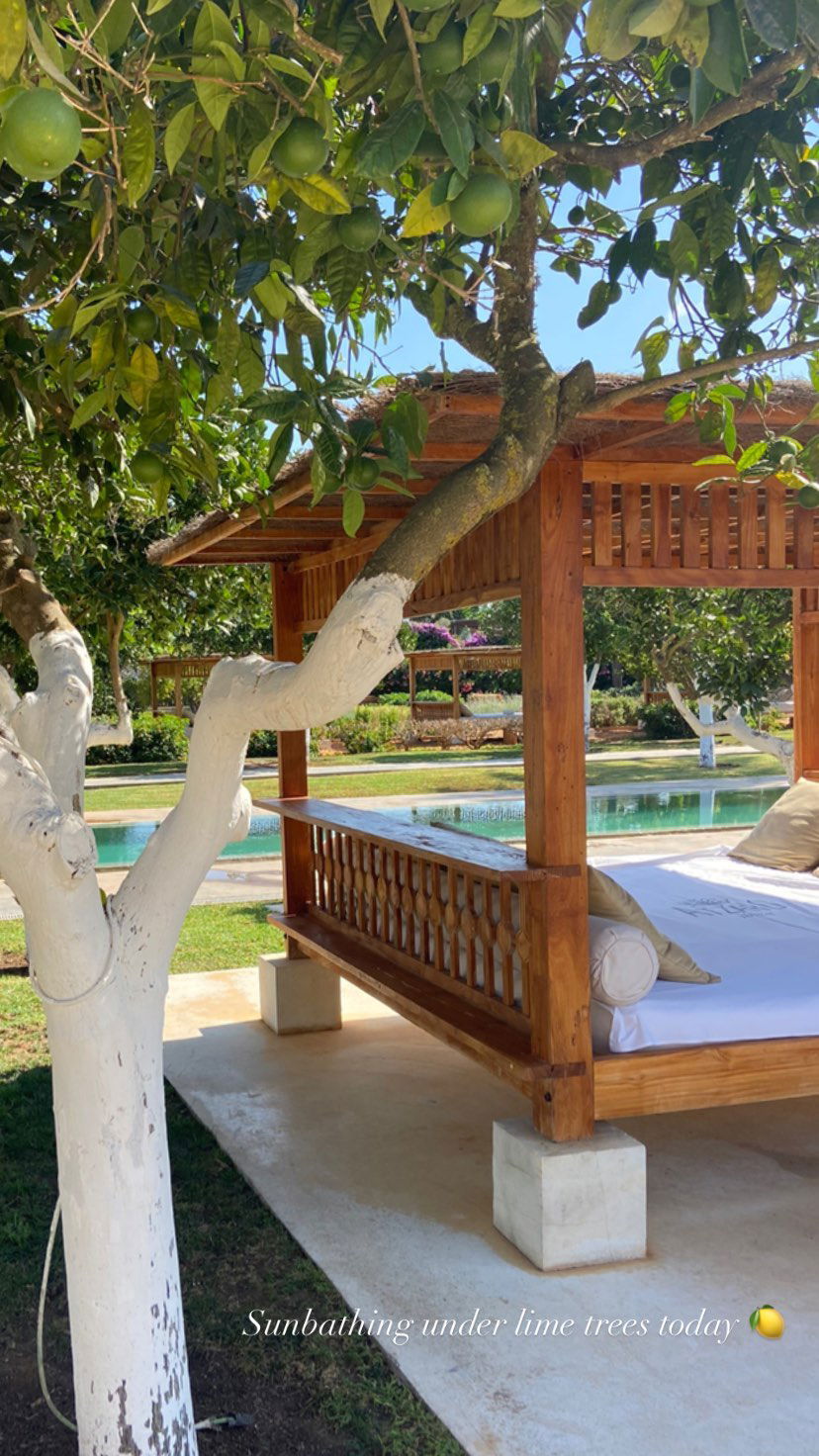 victoriaturnerr instagram image archive image