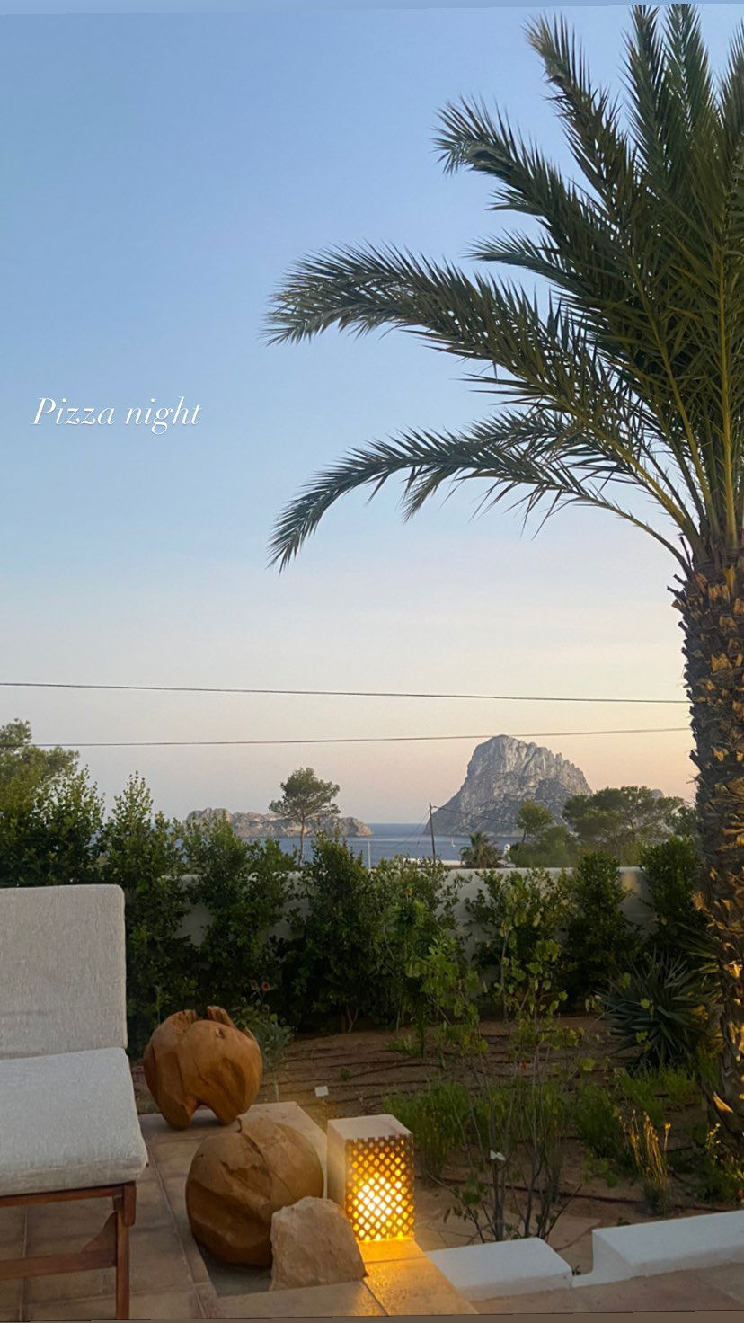 victoriaturnerr instagram image archive image