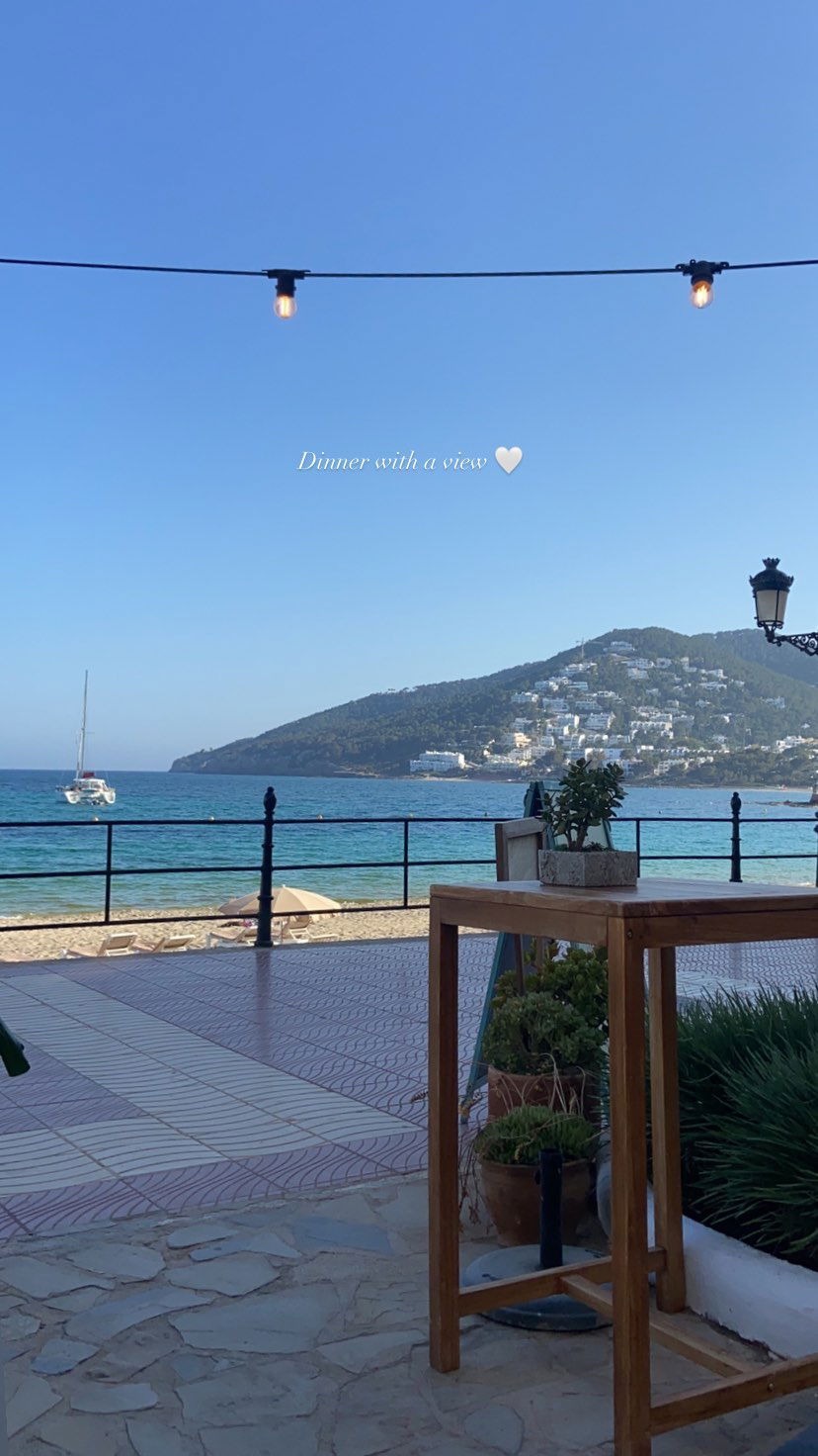 victoriaturnerr instagram image archive image