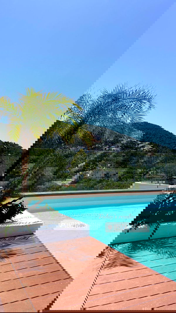 victoriaturnerr image ~ Altpins